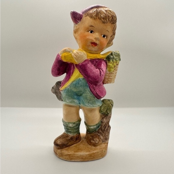 Vintage 1940s Child with Basket Ceramic Figurine - Picture 1 of 7
